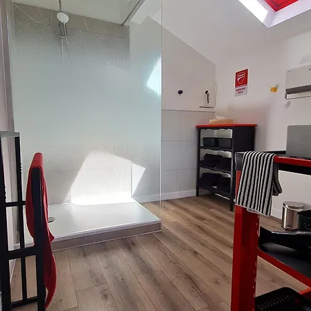 Maison Unique Pour Passionnes De Mecanique - Fr-1-584-404 Ferienhaus
